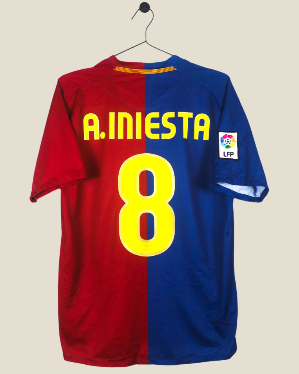 BARCELONA 2008/09 INIESTA #8 HOME SHIRT (M) NIKE