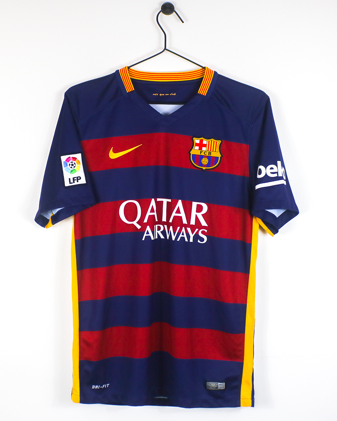 BARCELONA 2015/16 NEYMAR #11 HOME SHIRT (S) NIKE