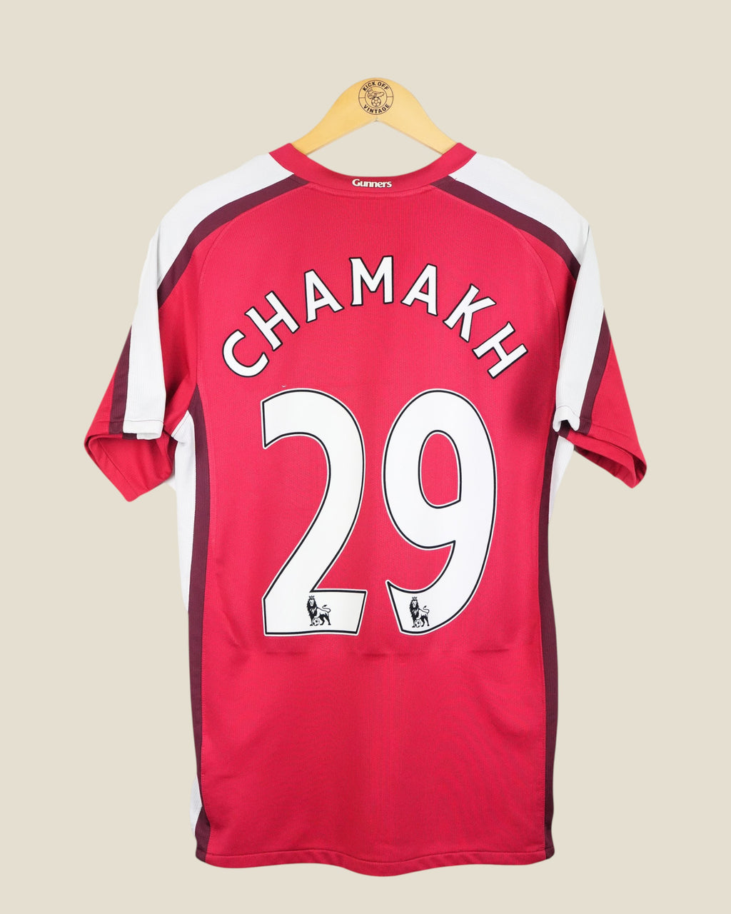 Kick Off Vintage Arsenal 2008-10 home football shirt with Chamakh 29 print on the back in red and white