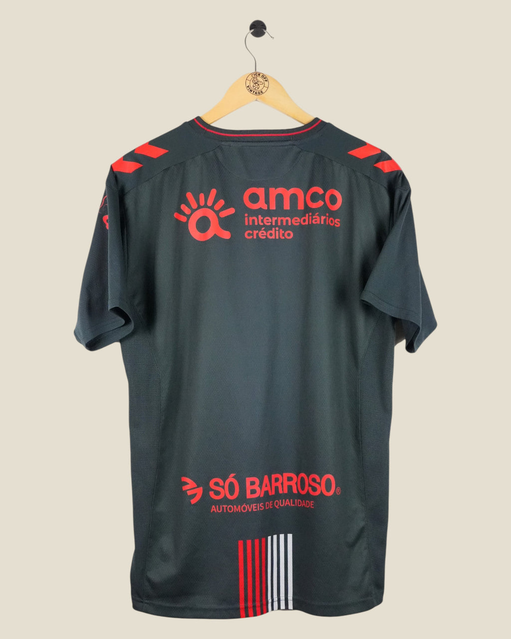 Back view of Kick Off Vintage Sporting Club de Braga 2022/23 away jersey in black with red sponsor logos