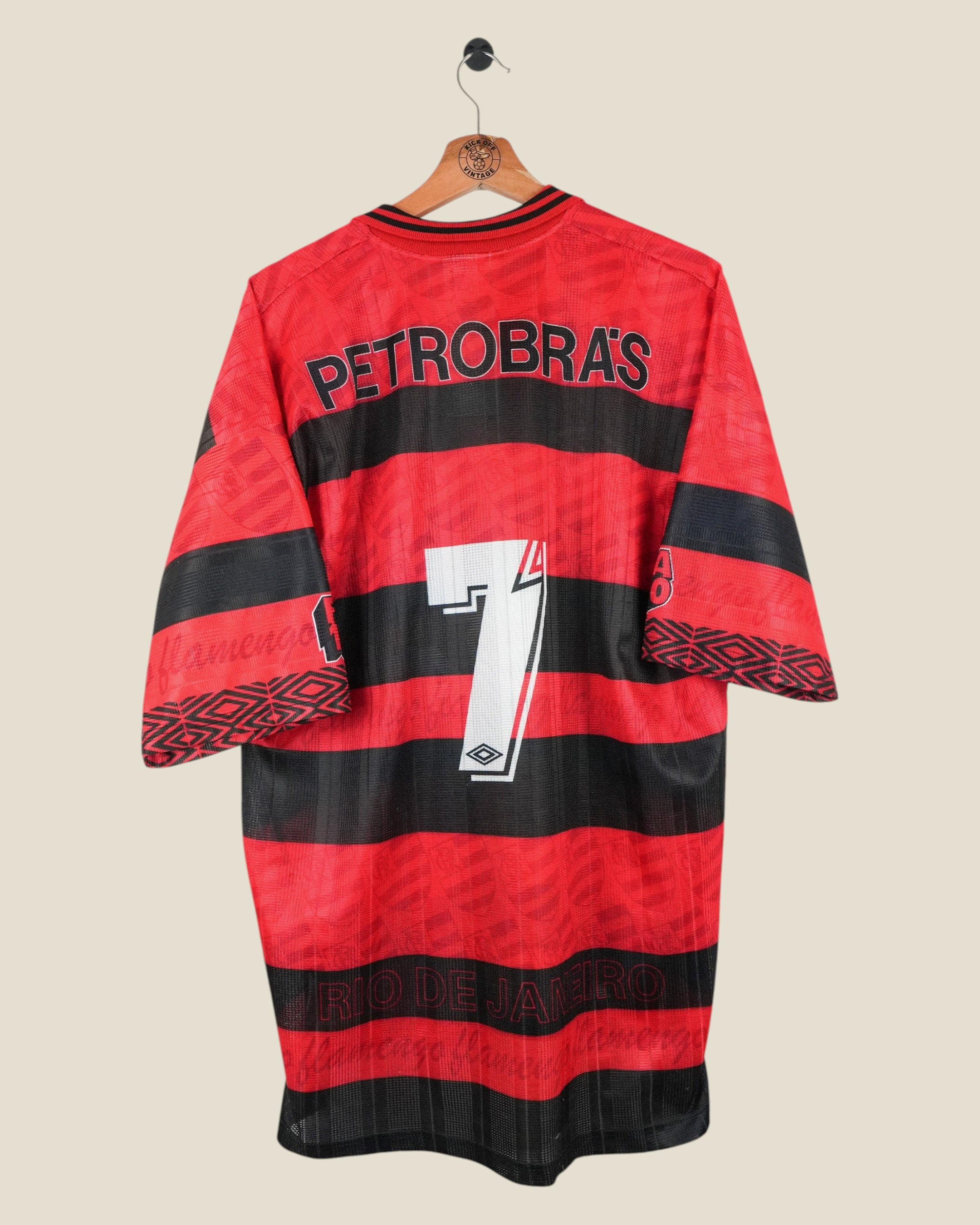 Kick Off Vintage Flamengo 1995/96 home football shirt in red and black with number 7 and Petrobras sponsor on back