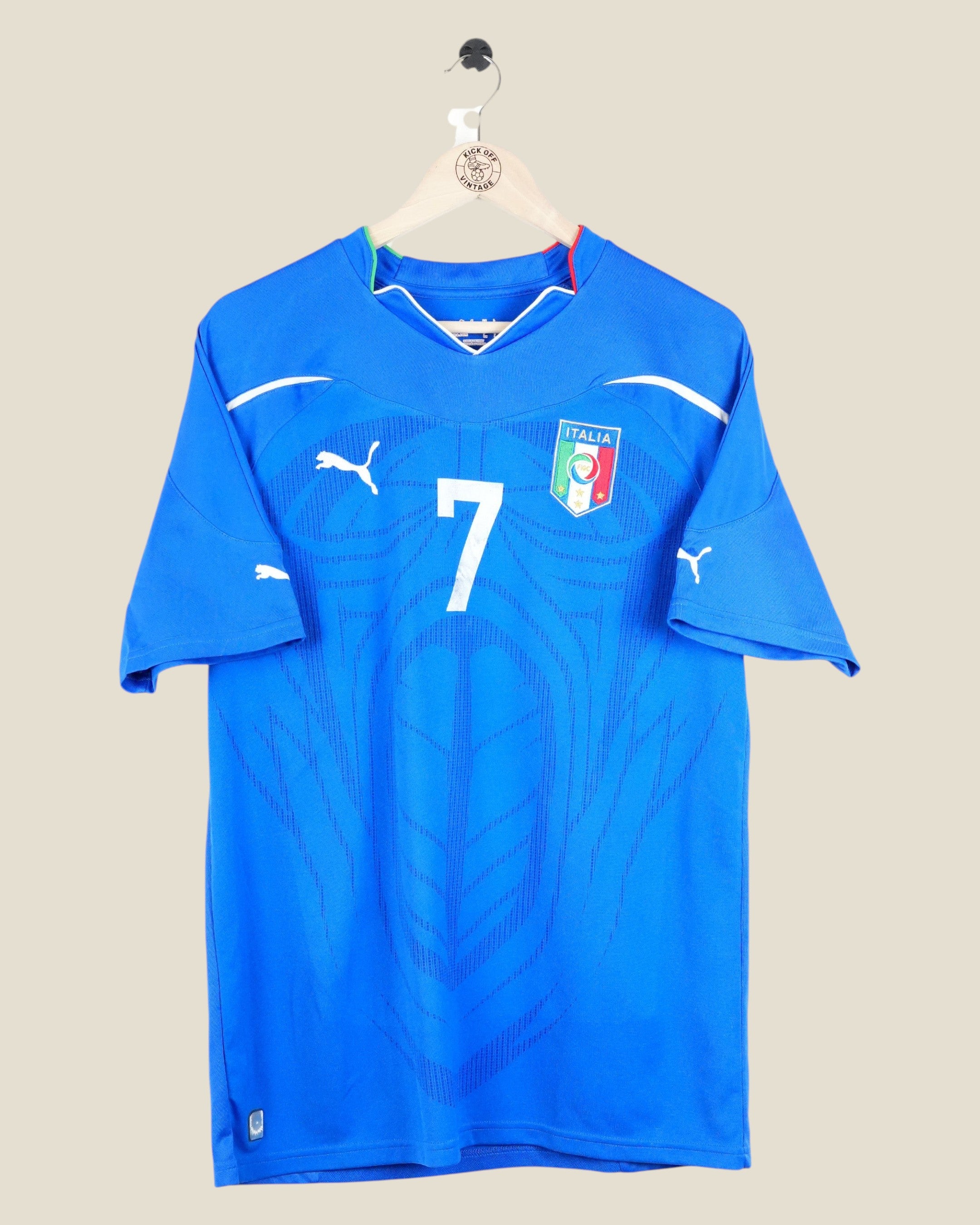 Kick Off Vintage 2011 Italy home football jersey featuring Del Piero number 7, blue Puma kit with Italian flag trim.