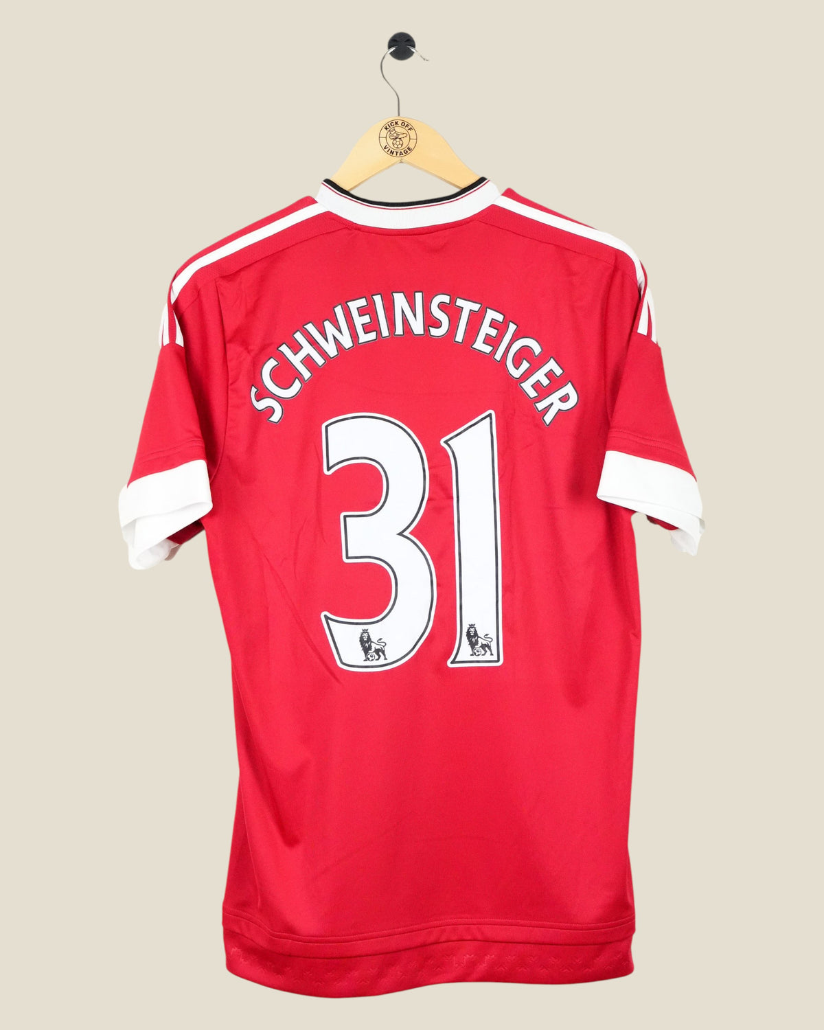 Kick Off Vintage Manchester United 2015/16 Schweinsteiger home jersey with number 31 in red and white